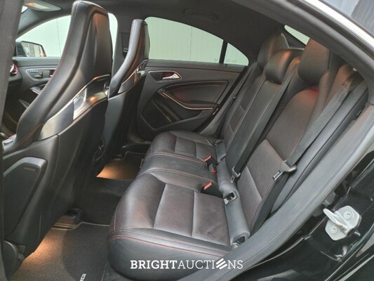 Mercedes-Benz CLA45 AMG 45 OrangeArt Edition 4MATIC 381pk 2015 CLA-Klasse, TB-219-X