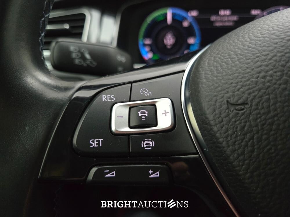 Volkswagen Golf e- e 136pk 2019 (Origineel-NL), ZJ-550-D