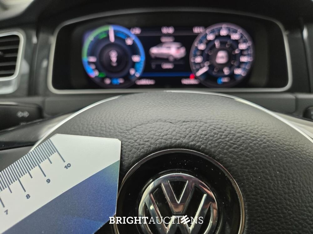 Volkswagen Golf e- e 136pk 2019 (Origineel-NL), ZJ-550-D