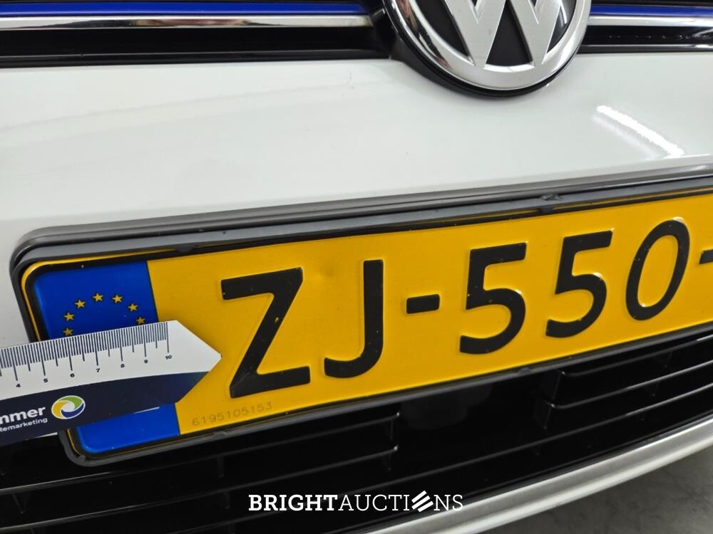 Volkswagen Golf e- e 136pk 2019 (Origineel-NL), ZJ-550-D