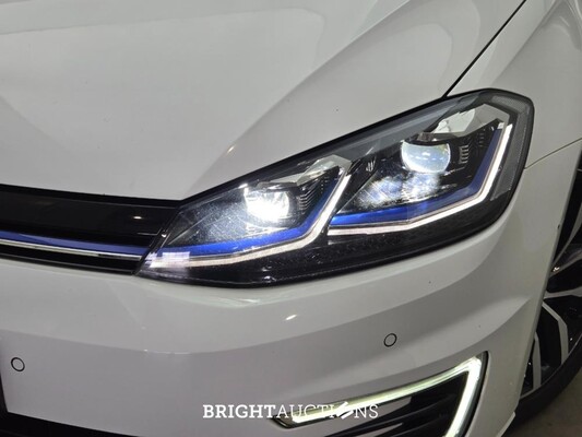Volkswagen Golf e- e 136pk 2019 (Origineel-NL), ZJ-550-D