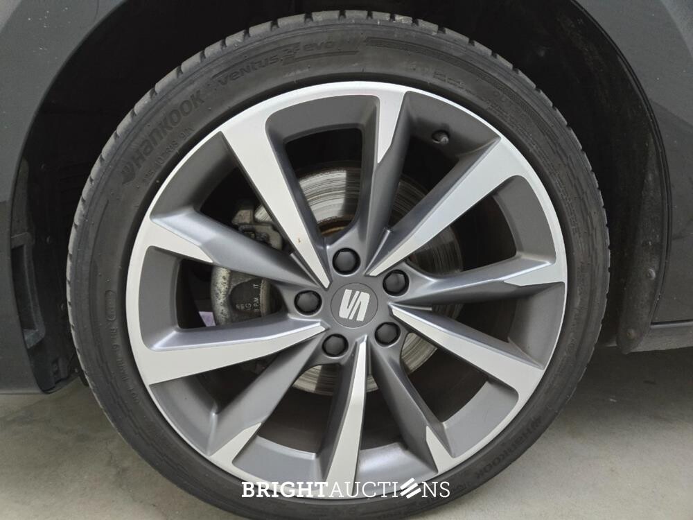 SEAT Leon FR eHybrid PHEV Business Intense 1.4 TSI 258pk 2021, HXF-74-P