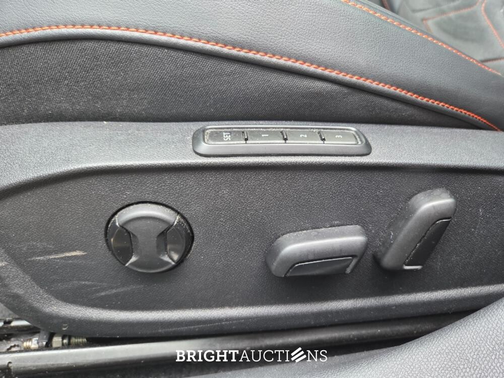 SEAT Leon FR eHybrid PHEV Business Intense 1.4 TSI 258pk 2021, HXF-74-P