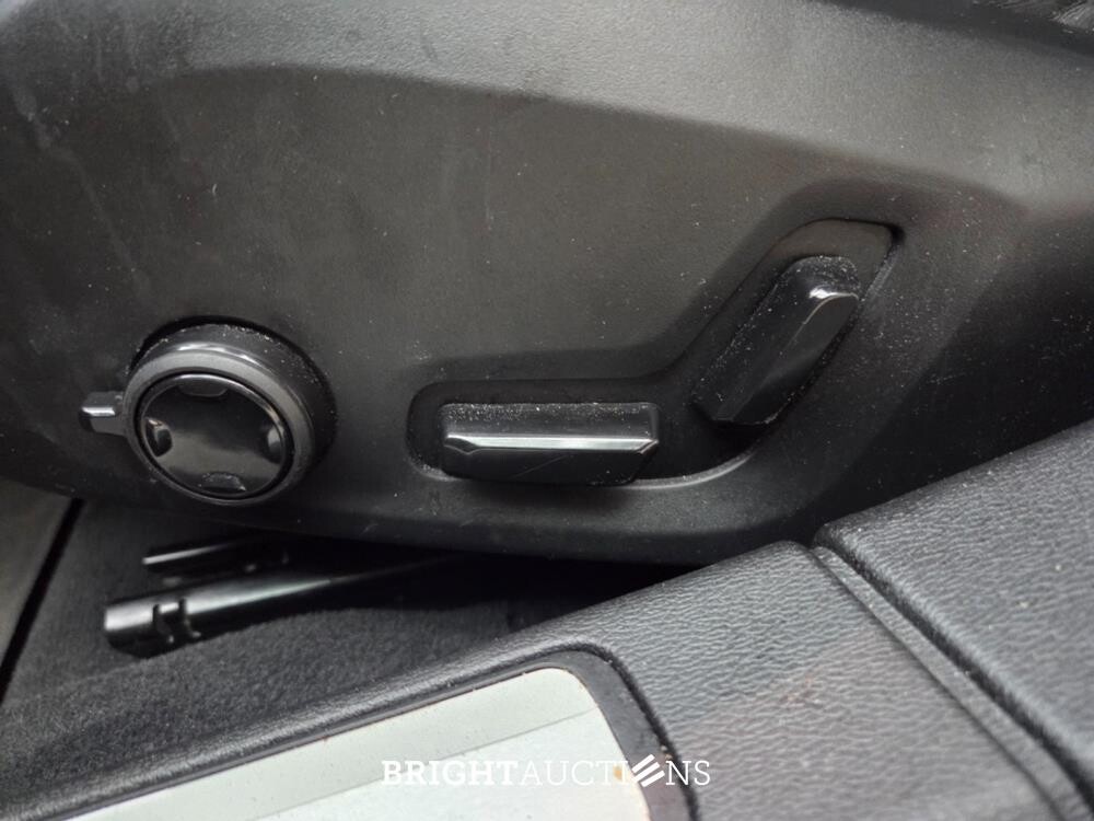 Volvo V60 T8 Twin Engine R-Design 2.0 AWD 392pk 2020, N-113-GZ