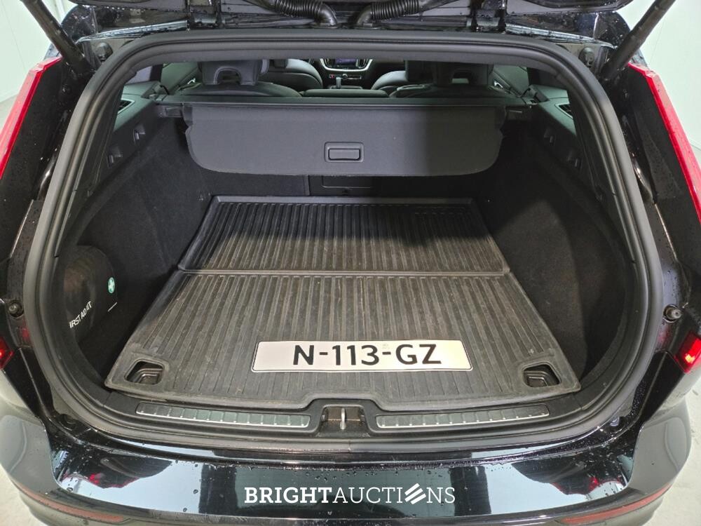 Volvo V60 T8 Twin Engine R-Design 2.0 AWD 392pk 2020, N-113-GZ