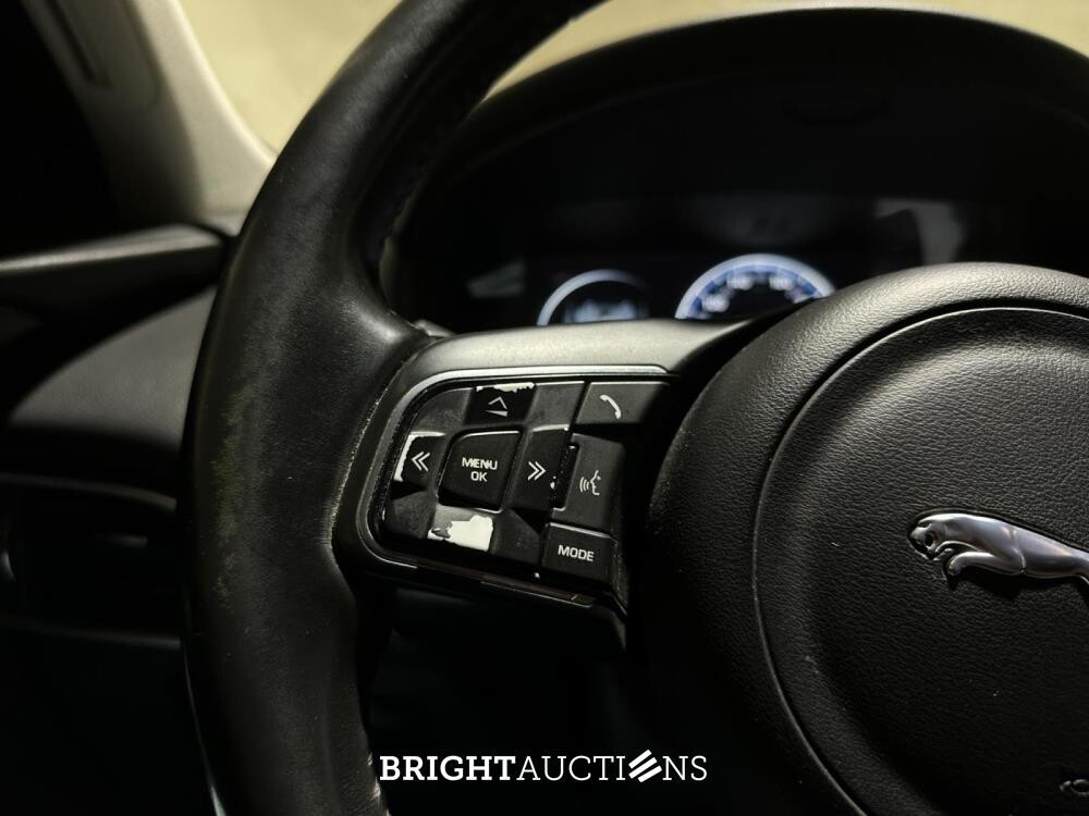 Jaguar F-PACE 3.0 S/C Portfolio AWD 35t 340pk 2016, XS-963-D