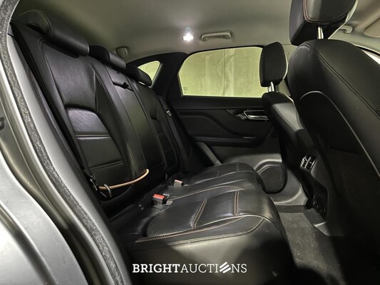 Jaguar F-PACE 3.0 S/C Portfolio AWD 35t 340pk 2016, XS-963-D