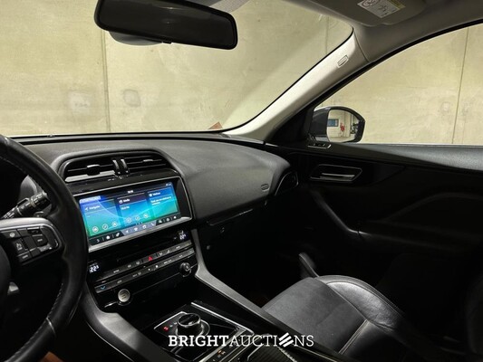 Jaguar F-PACE 3.0 S/C Portfolio AWD 35t 340pk 2016, XS-963-D