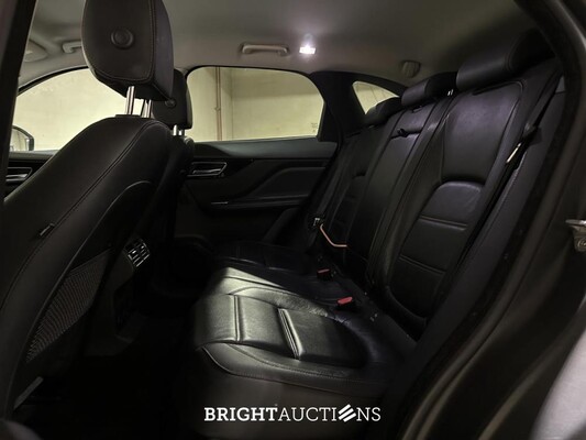 Jaguar F-PACE 3.0 S/C Portfolio AWD 35t 340pk 2016, XS-963-D