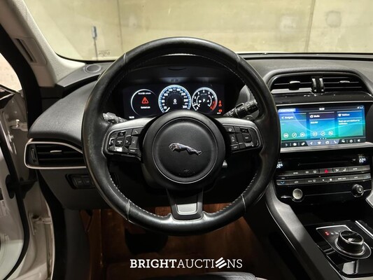 Jaguar F-PACE 3.0 S/C Portfolio AWD 35t 340pk 2016, XS-963-D