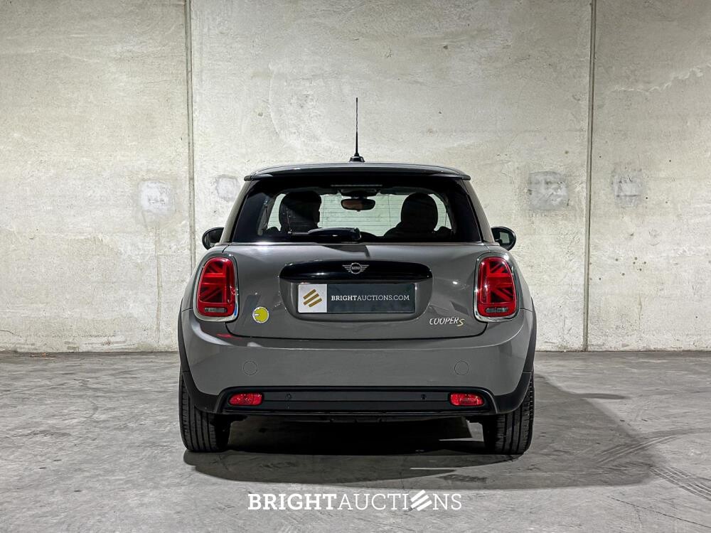 MINI Cooper Electric Essential 33 kWh 184 PS 2021 F56 (Original-NL), L-232-DH