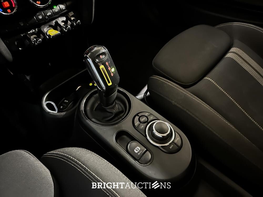 MINI Cooper Electric Essential 33 kWh 184 PS 2021 F56 (Original-NL), L-232-DH