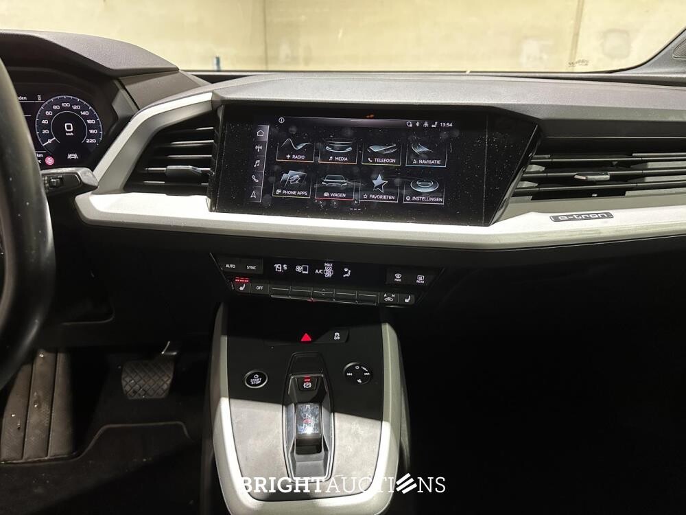 Audi Q4 e-tron 35 Edition 55 kWh 170 PS 2022 (Original-NL), R-847-TD