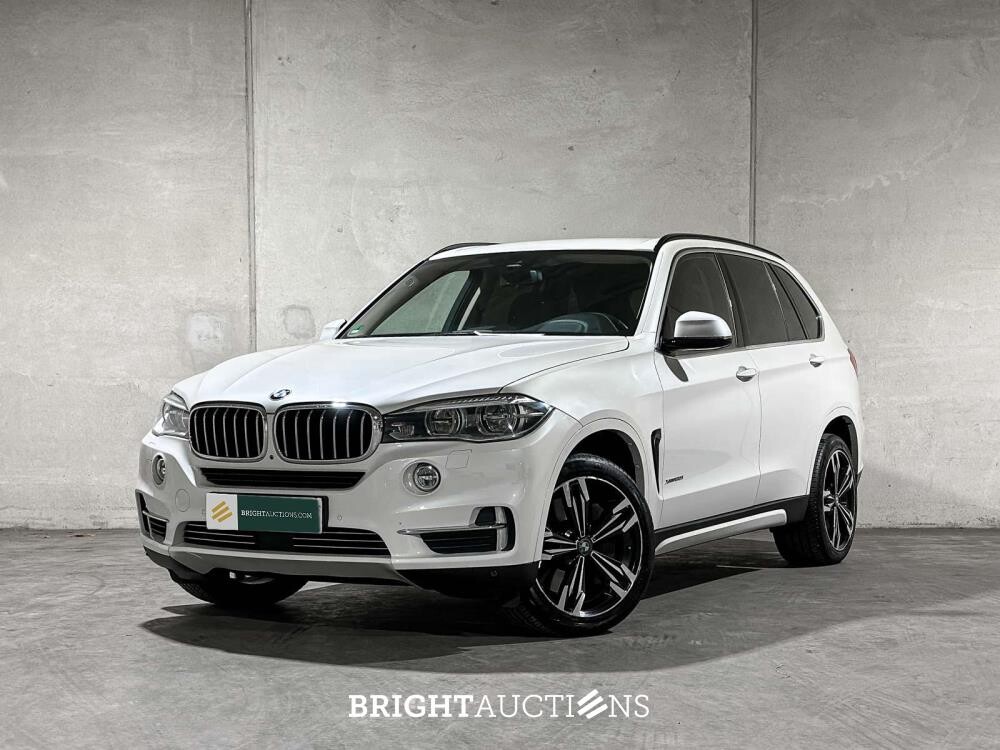 BMW X5 xDrive50i 4.4 V8 High Executive 449pk 2014, J-094-RR