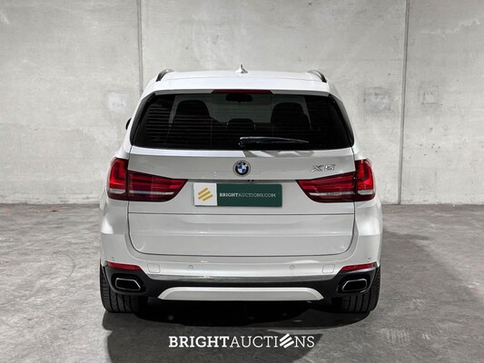 BMW X5 xDrive50i 4.4 V8 High Executive 449pk 2014, J-094-RR