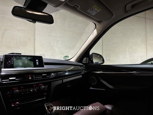 BMW X5 xDrive50i 4.4 V8 High Executive 449pk 2014, J-094-RR