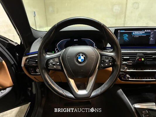 BMW 530e iPerformance High Executive 5-serie 184pk 2019 (Origineel-NL+1eigenaar), ZT-244-H