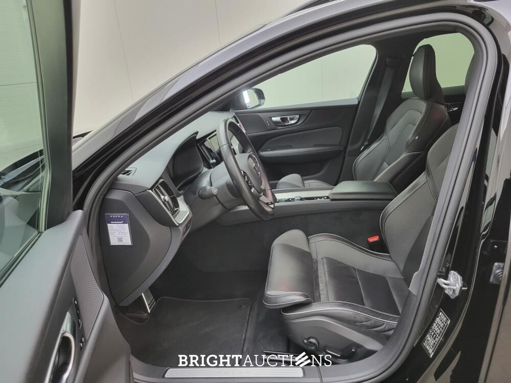 Volvo V60 B4 R-Design 2.0 197pk 2021, R-152-SP