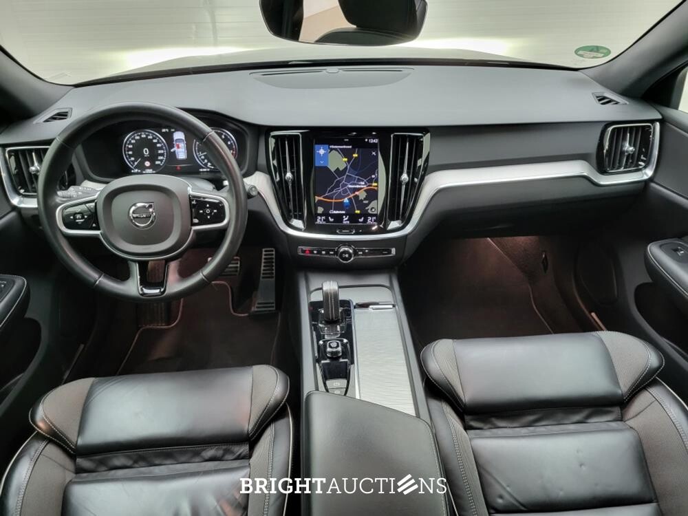 Volvo V60 B4 R-Design 2.0 197pk 2021, R-152-SP