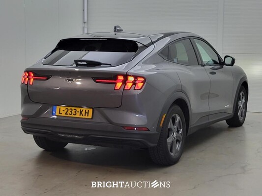 Ford Mustang Mach-E RWD 75 kWh 258pk 2021 (Origineel-NL), L-233-KH