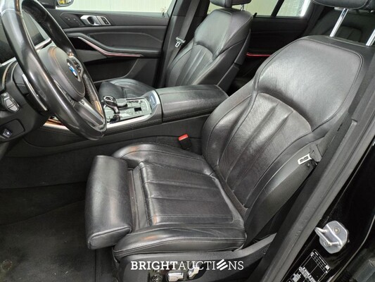 BMW X5 M50d High Executive 7p 400pk 2019, P-090-KR