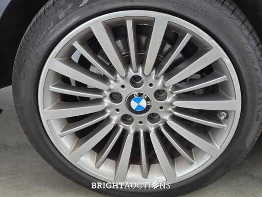BMW 318i 3-serie Touring Luxury Edition 136pk 2019 (Origineel-NL) 3-Serie, XN-908-Z