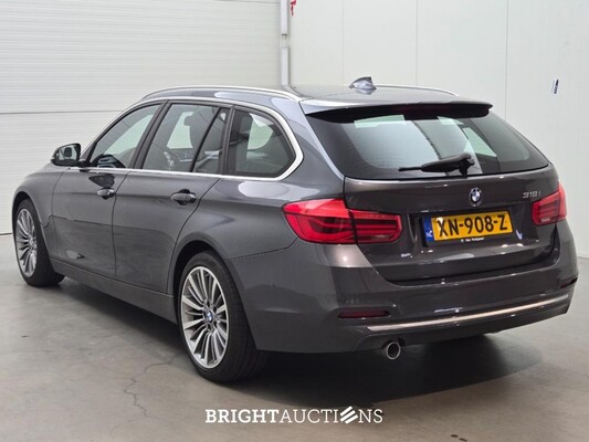 BMW 318i 3-serie Touring Luxury Edition 136pk 2019 (Origineel-NL) 3-Serie, XN-908-Z