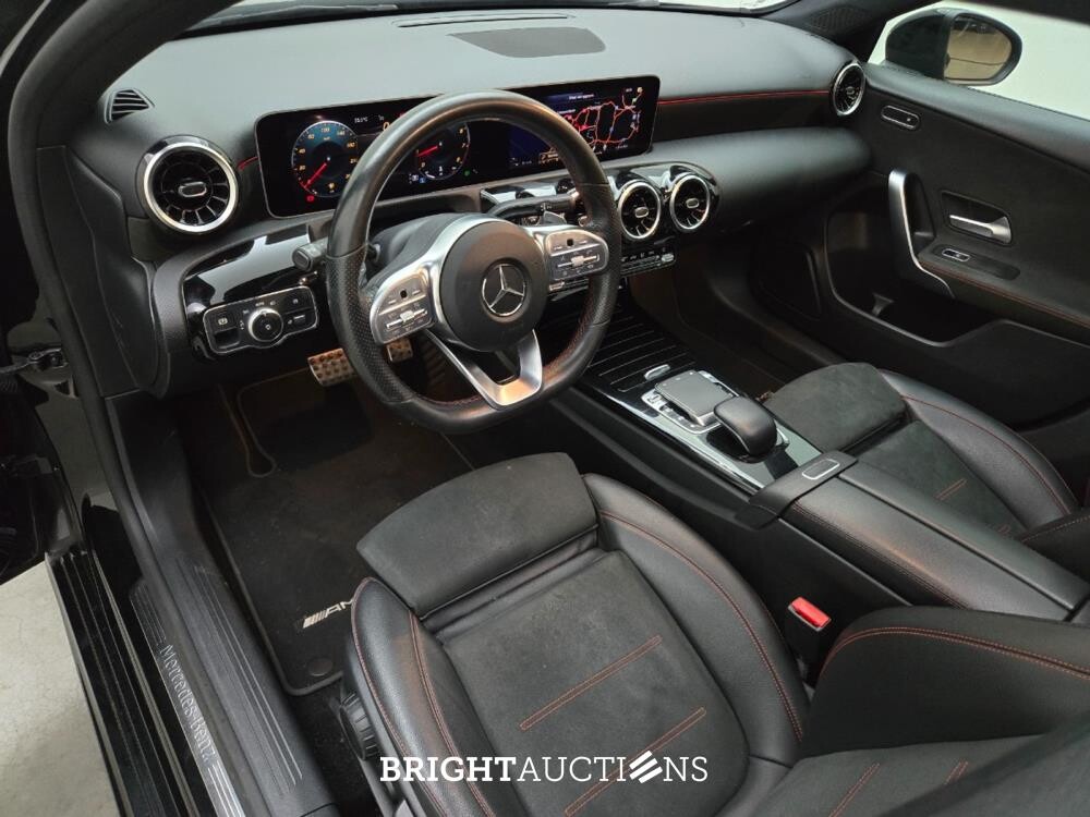 Mercedes-Benz A180 Business Solution AMG Night Upgrade 136pk 2019 (Origineel-NL) A-klasse, XZ-671-J