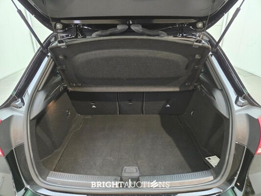 Mercedes-Benz A180 Business Solution AMG Night Upgrade 136pk 2019 (Origineel-NL) A-klasse, XZ-671-J