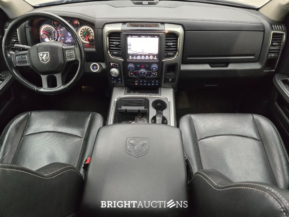 Dodge Ram 1500 Quad Cab 6'4 5.7 V8 401pk 2016 (Origineel-NL), VV-030-T