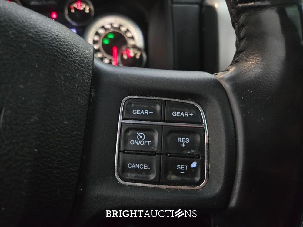 Dodge Ram 1500 Quad Cab 6'4 5.7 V8 401pk 2016 (Origineel-NL), VV-030-T