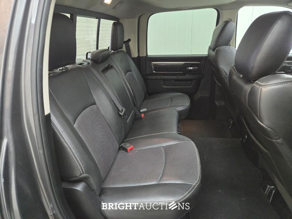 Dodge Ram 1500 Quad Cab 6'4 5.7 V8 401pk 2016 (Origineel-NL), VV-030-T