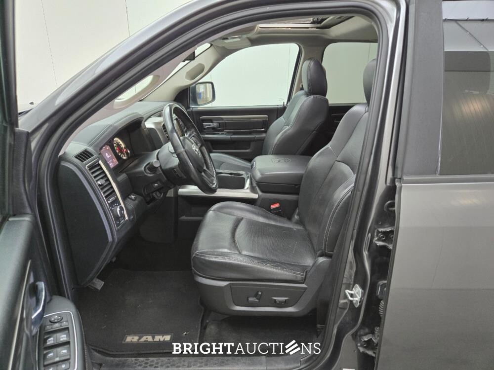 Dodge Ram 1500 Quad Cab 6'4 5.7 V8 401pk 2016 (Origineel-NL), VV-030-T