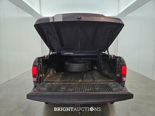 Dodge Ram 1500 Quad Cab 6'4 5.7 V8 401pk 2016 (Origineel-NL), VV-030-T