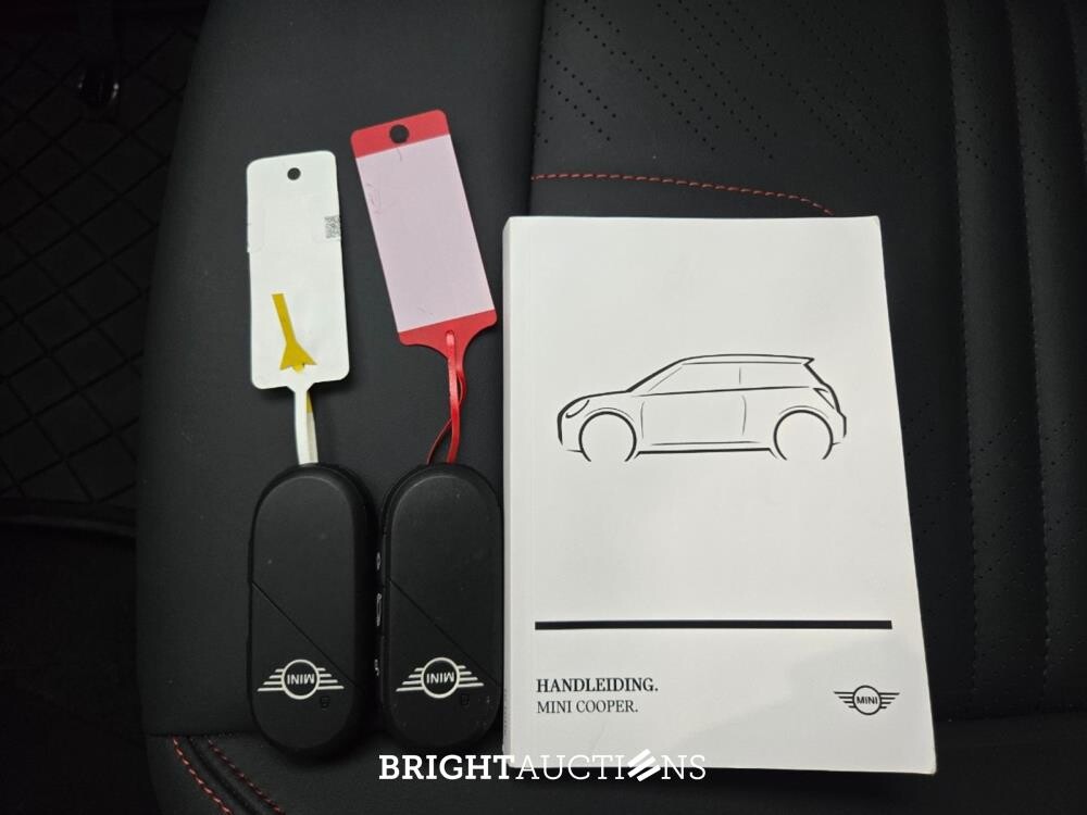 MINI Cooper S 3-Deurs John Cooper Works M 2.0 204pk 2024 (Origineel-NL), GLD-40-Z