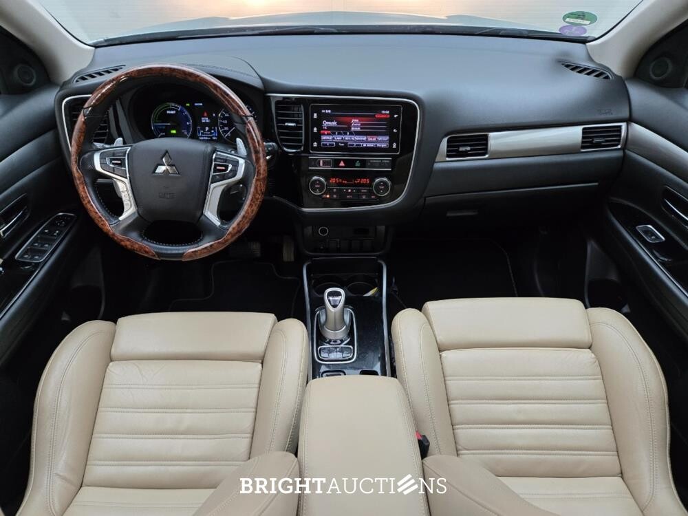 Mitsubishi Outlander PHEV Pure 2.4 311pk 2019 (Origineel-NL), XG-633-V
