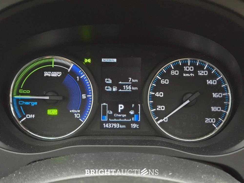 Mitsubishi Outlander PHEV Pure 2.4 311pk 2019 (Origineel-NL), XG-633-V