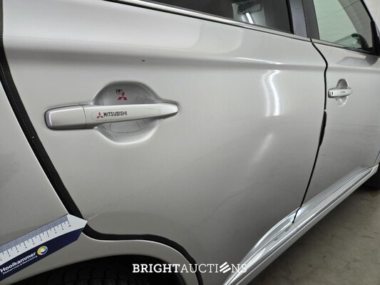 Mitsubishi Outlander PHEV Pure 2.4 311pk 2019 (Origineel-NL), XG-633-V