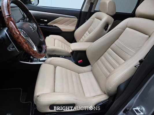 Mitsubishi Outlander PHEV Pure 2.4 311pk 2019 (Origineel-NL), XG-633-V