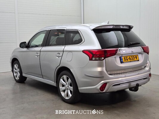 Mitsubishi Outlander PHEV Pure 2.4 311pk 2019 (Origineel-NL), XG-633-V