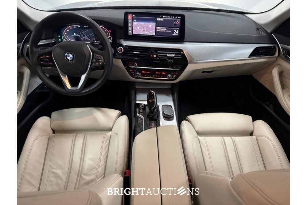 BMW 530e Business Edition Plus 292pk 2023 (Original-NL) 5er-Reihe, T-498-JN