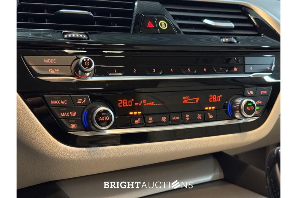 BMW 530e Business Edition Plus 292pk 2023 (Original-NL) 5er-Reihe, T-498-JN