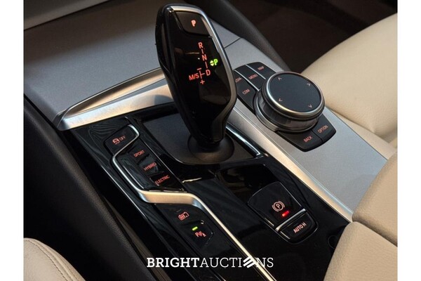 BMW 530e Business Edition Plus 292pk 2023 (Original-NL) 5er-Reihe, T-498-JN