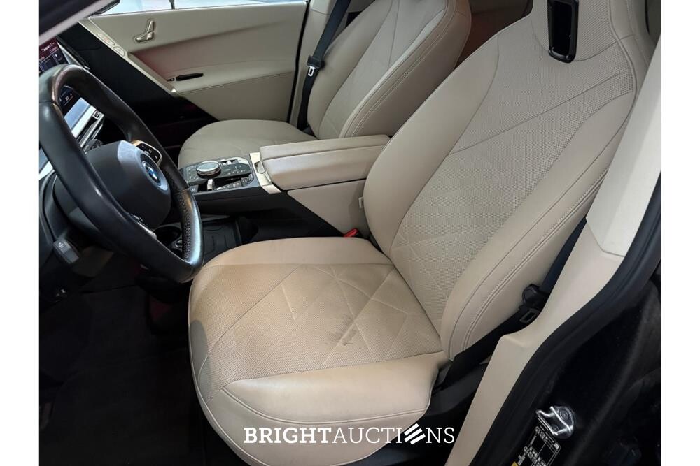 BMW iX xDrive40 Executive 77 kWh 326pk 2022 (Original-NL), P-510-KJ