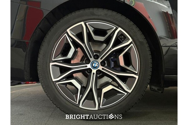 BMW iX xDrive40 Executive 77 kWh 326pk 2022 (Original-NL), P-510-KJ