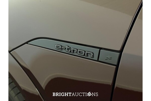 Audi Q8 55 S Edition Quattro 115 kWh 408 pk 2023 (Original-NL), X-750-HL