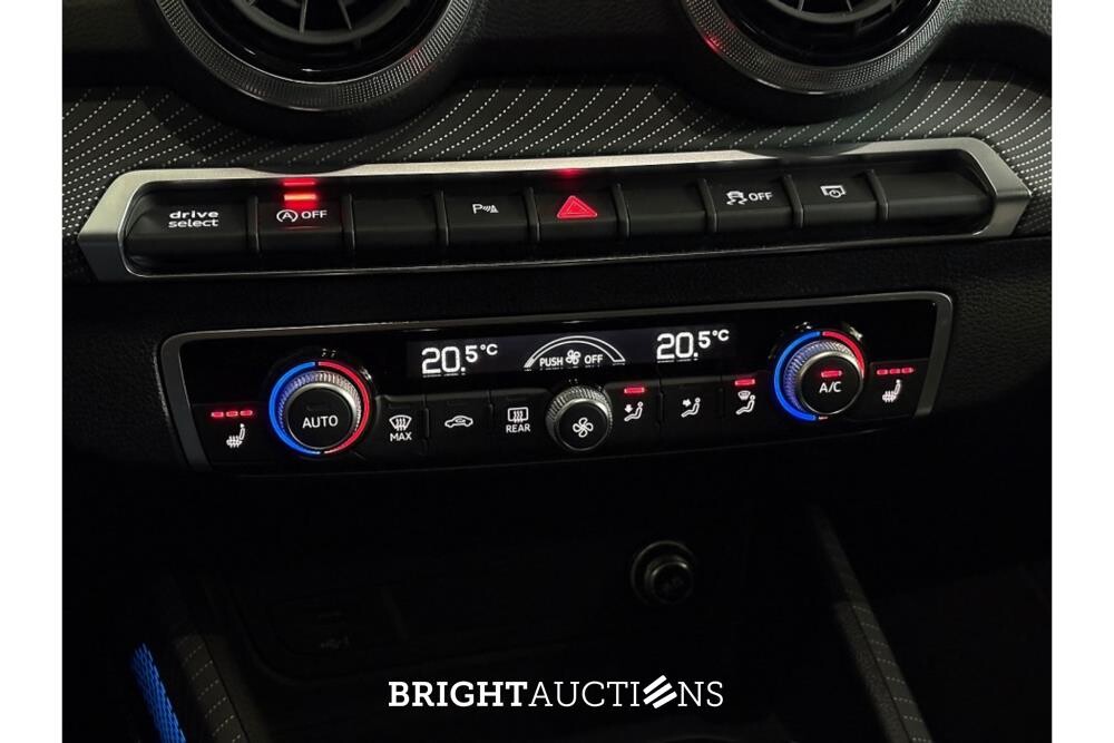 2021 Audi SQ2 Turbo Blue 2.0 TFSI Quattro 300pk, P-377-DB
