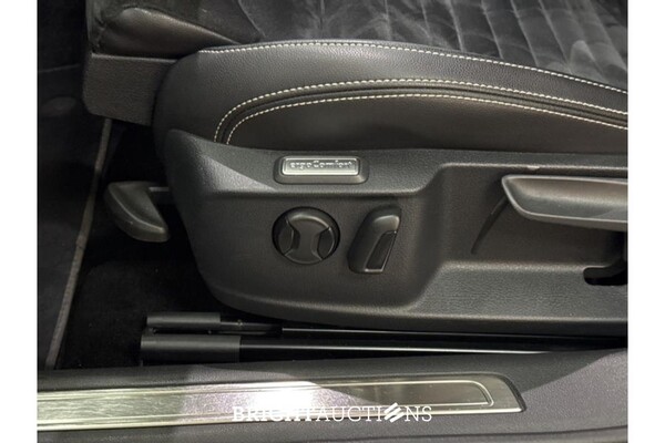Volkswagen Passat Elegance Business R 1.5 TSI 149pk 2020 (Original-NL), H-005-BZ