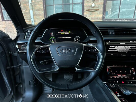 Audi e-tron 55 quattro Advanced edition 95 kWh 408pk 2021 (Origineel-NL+1e eigenaar), N-206-TT