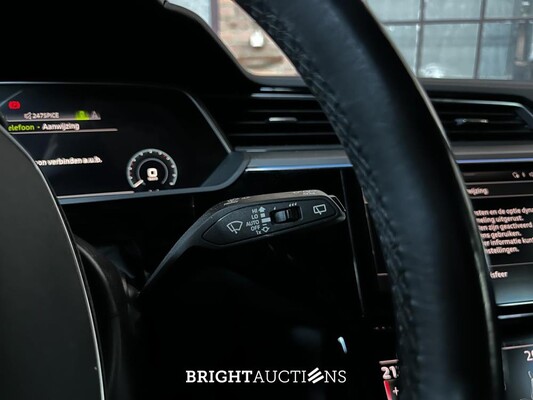 Audi e-tron 55 quattro Advanced edition 95 kWh 408pk 2021 (Origineel-NL+1e eigenaar), N-206-TT